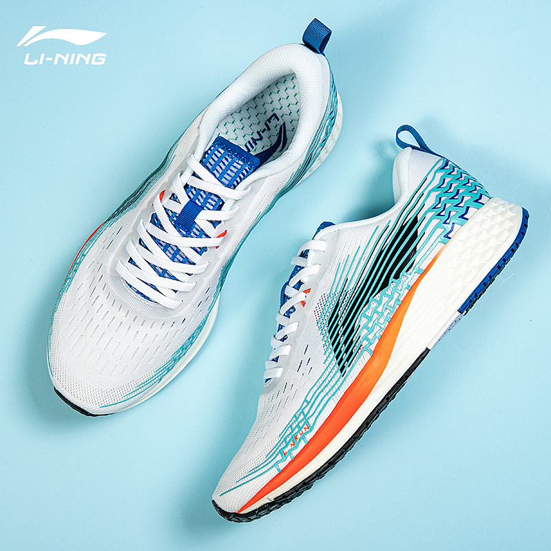 楊路的跑鞋市場如何重新定位？