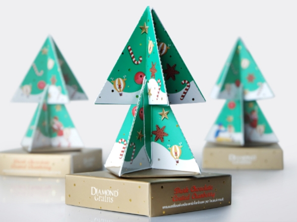 巧克力盒化身圣誕樹！包裝結構創意為顧客帶來的驚喜體驗